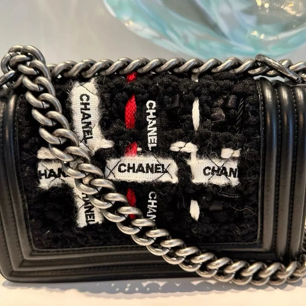 ❤️❤️SOLD❤️❤️Chanel Boy2016 Limited Edition Tweed/Lambskin Leather Crossbody - Picture 9 of 11